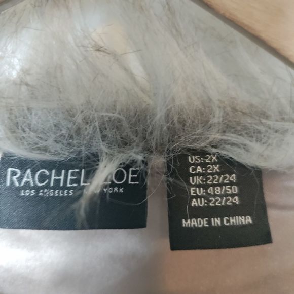 Women's Faux Fur Vest in Gray - Picture 3 of 5